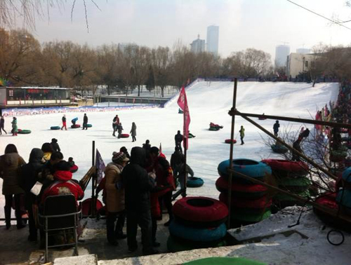 沈陽(yáng)雪上嘉年華正式開幕，河北迪特加油助威